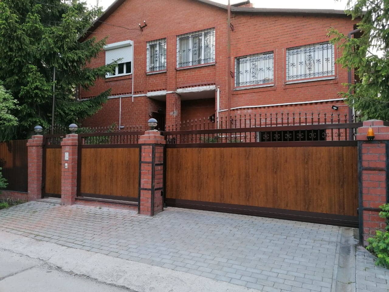 Уличные ворота DoorHan в Городище с установкой